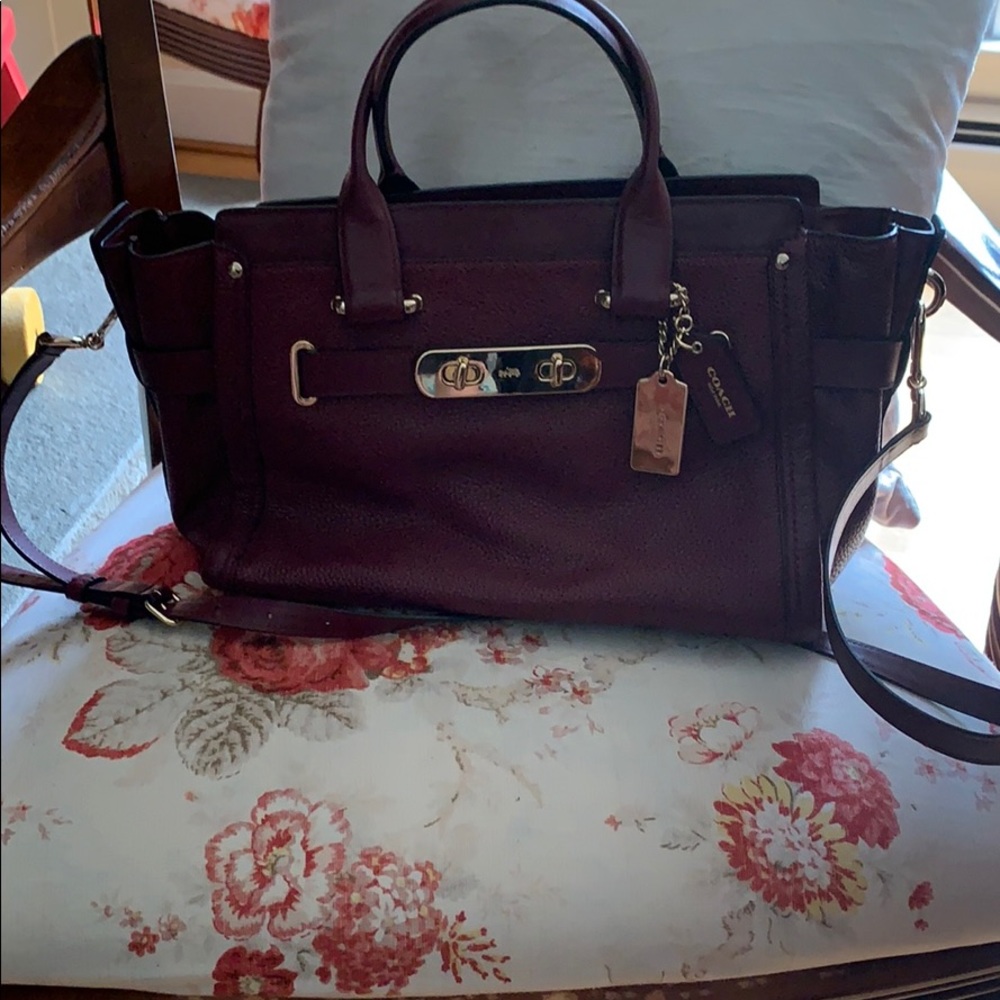 Must Go Sale! Coach Swagger 27 satchel